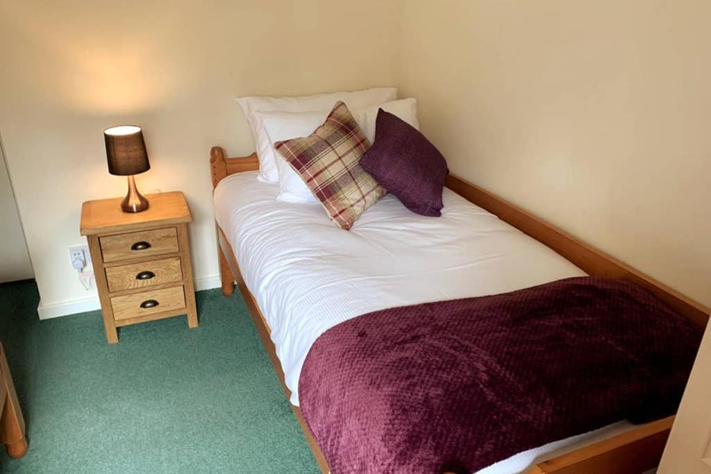 Cairngorm Cottage อาวีมอร์ ภายนอก รูปภาพ