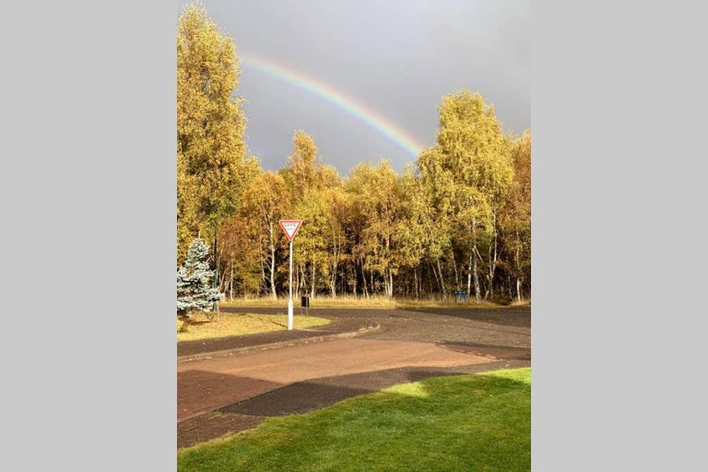 Cairngorm Cottage อาวีมอร์ ภายนอก รูปภาพ